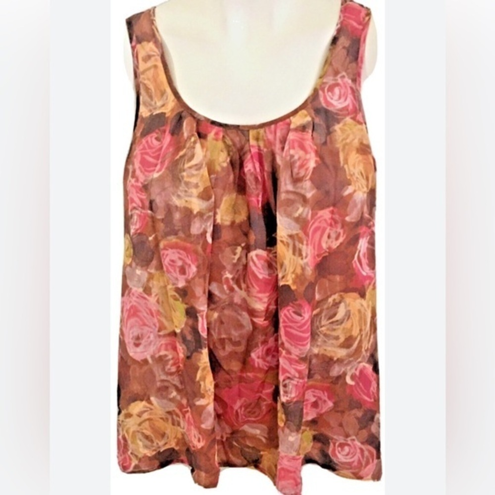 Ann Taylor silk blouse. Lined. Beautiful. Like new